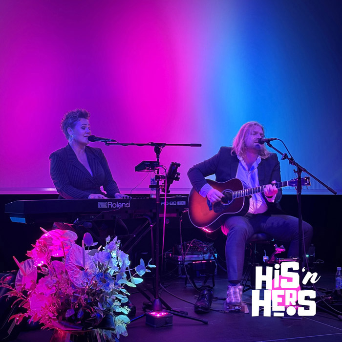 Livemusiikkia pikkujouluihin.